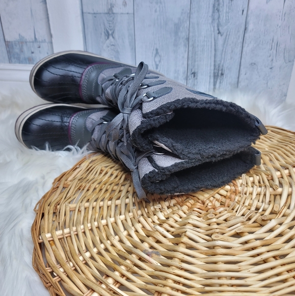 Sorel Tivoli High Snow Boot Size 7 - Picture 14 of 16